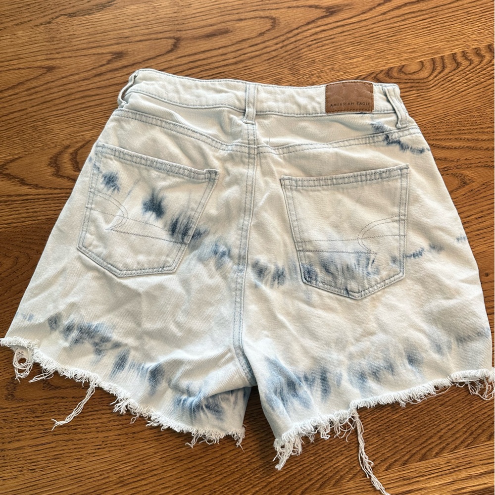 American Eagle Tie-Dye Highest Rise Mom Short - Picture 2 of 3